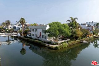 2300 Grand Canal, Venice, CA 90291