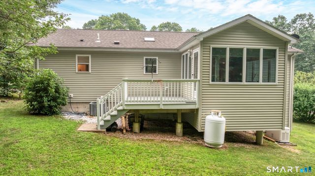 3 Indian Hill Road, Montville, CT 06382