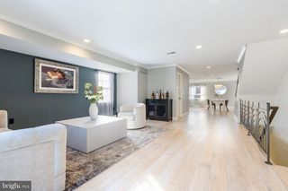 939 NEW MARKET ST, Philadelphia, PA 19123