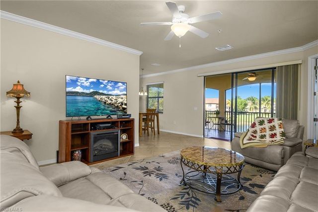 9495 Napoli LN # 201, Naples, FL 34113