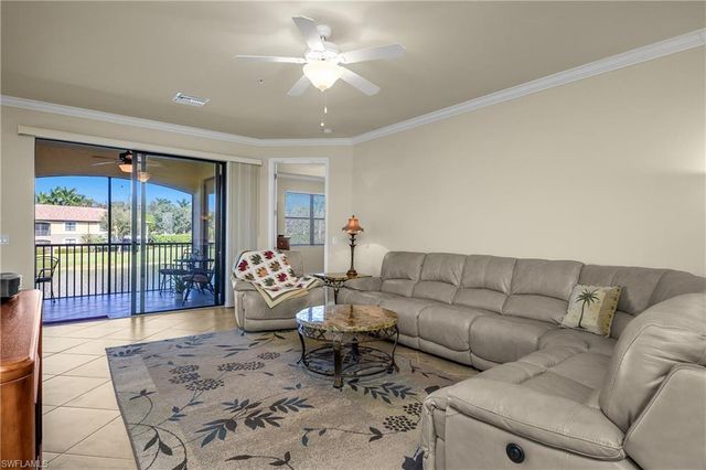9495 Napoli LN # 201, Naples, FL 34113