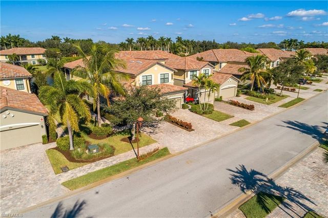 9495 Napoli LN # 201, Naples, FL 34113