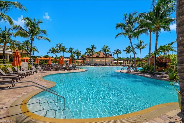 9495 Napoli LN # 201, Naples, FL 34113