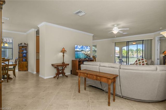 9495 Napoli LN # 201, Naples, FL 34113