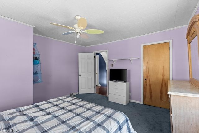 3813 Collins Way, Weirton, WV 26062