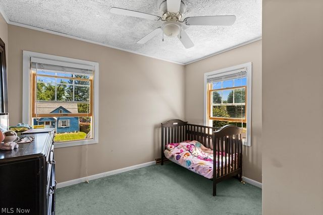 3813 Collins Way, Weirton, WV 26062