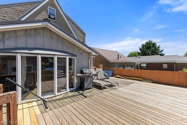 3813 Collins Way, Weirton, WV 26062