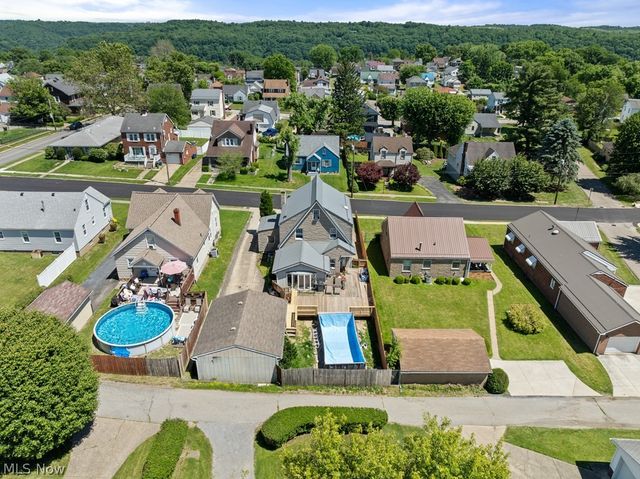 3813 Collins Way, Weirton, WV 26062