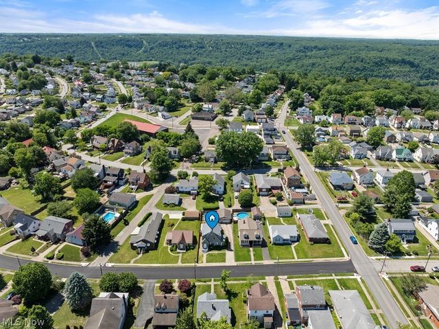 3813 Collins Way, Weirton, WV 26062