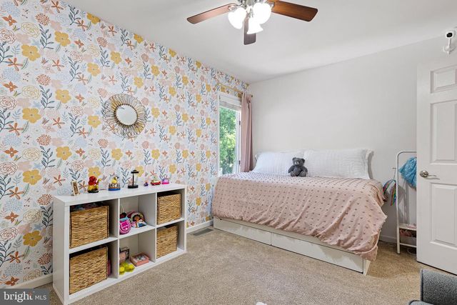 15 LAWRENCE AVE, Newark, DE 19711