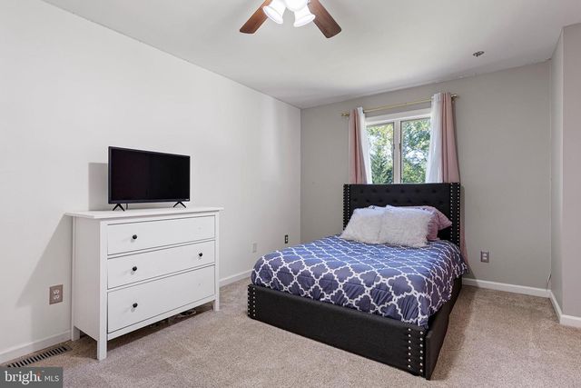 15 LAWRENCE AVE, Newark, DE 19711