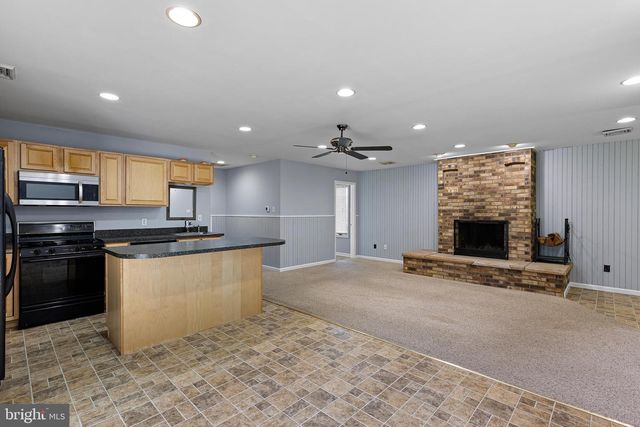 15 LAWRENCE AVE, Newark, DE 19711