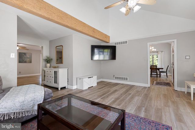 15 LAWRENCE AVE, Newark, DE 19711