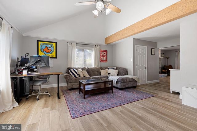 15 LAWRENCE AVE, Newark, DE 19711