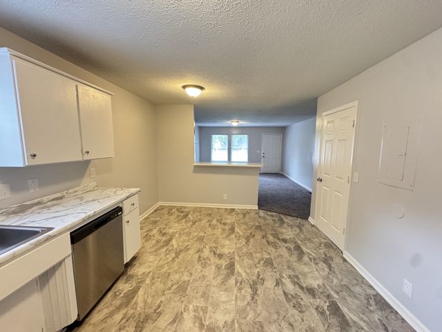 3225 Lakeford Dr, Nashville, TN 37214