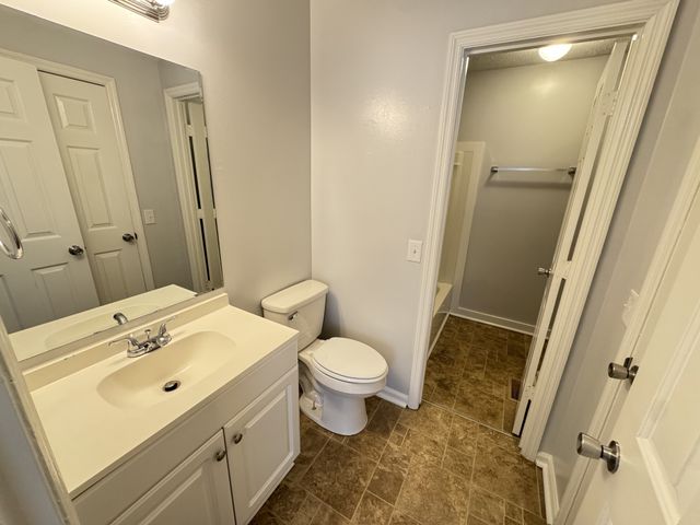 3225 Lakeford Dr, Nashville, TN 37214