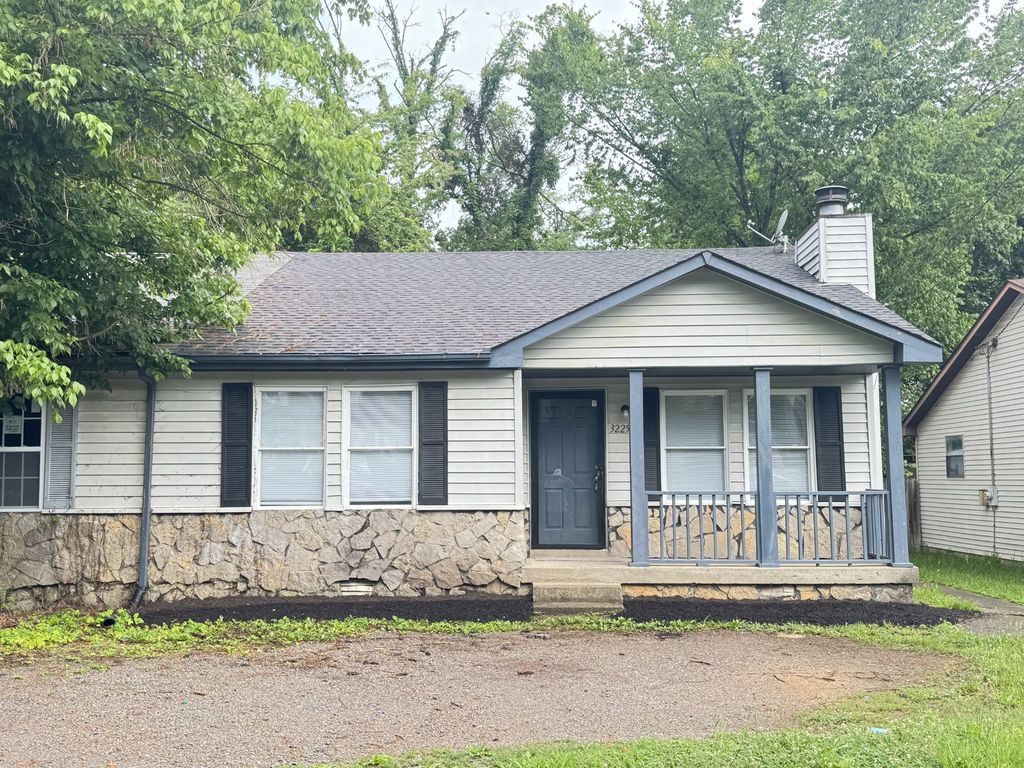3225 Lakeford Dr, Nashville, TN 37214