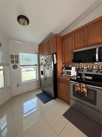 36 LAKEPOINTE CIRCLE, Kissimmee, FL 34743