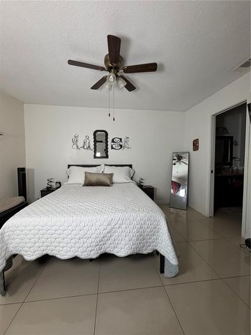 36 LAKEPOINTE CIRCLE, Kissimmee, FL 34743