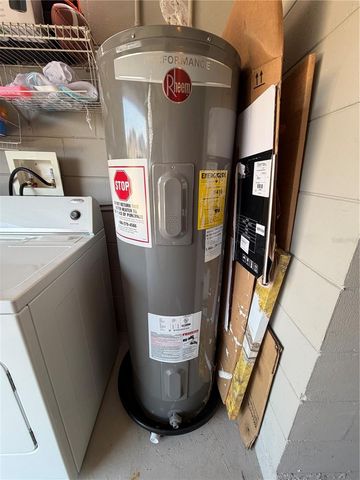 36 LAKEPOINTE CIRCLE, Kissimmee, FL 34743