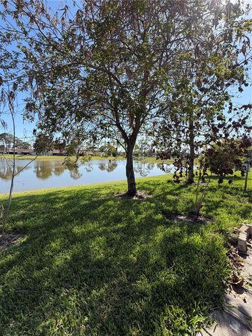 36 LAKEPOINTE CIRCLE, Kissimmee, FL 34743