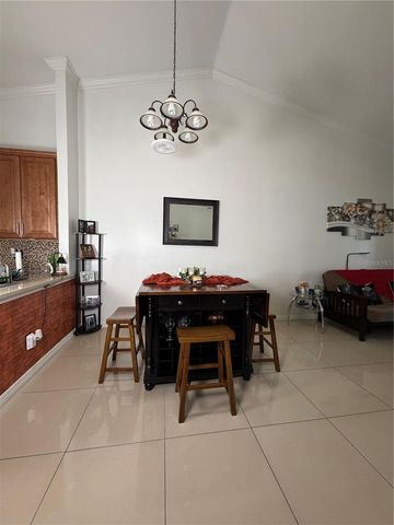 36 LAKEPOINTE CIRCLE, Kissimmee, FL 34743