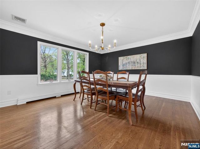 5 Sycamore Court, Ramsey, NJ 07446