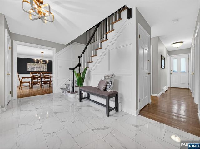 5 Sycamore Court, Ramsey, NJ 07446