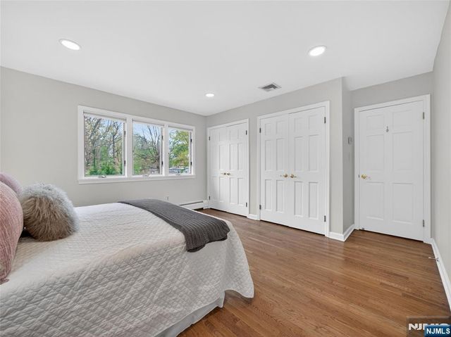 5 Sycamore Court, Ramsey, NJ 07446