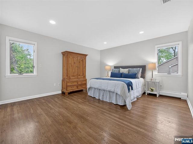 5 Sycamore Court, Ramsey, NJ 07446