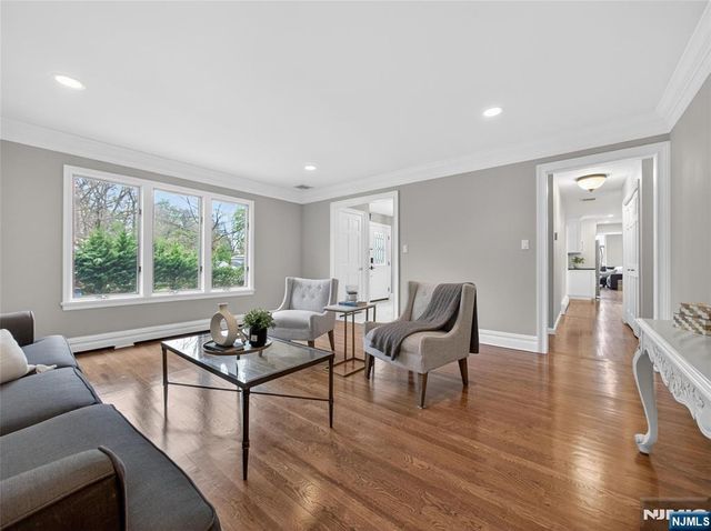 5 Sycamore Court, Ramsey, NJ 07446