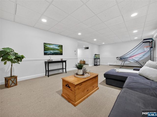 5 Sycamore Court, Ramsey, NJ 07446