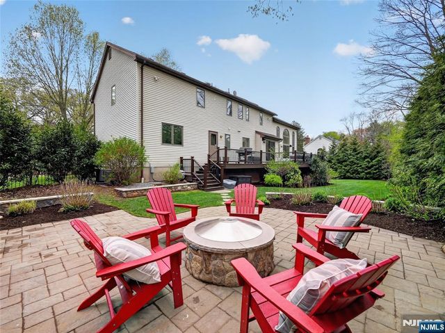 5 Sycamore Court, Ramsey, NJ 07446