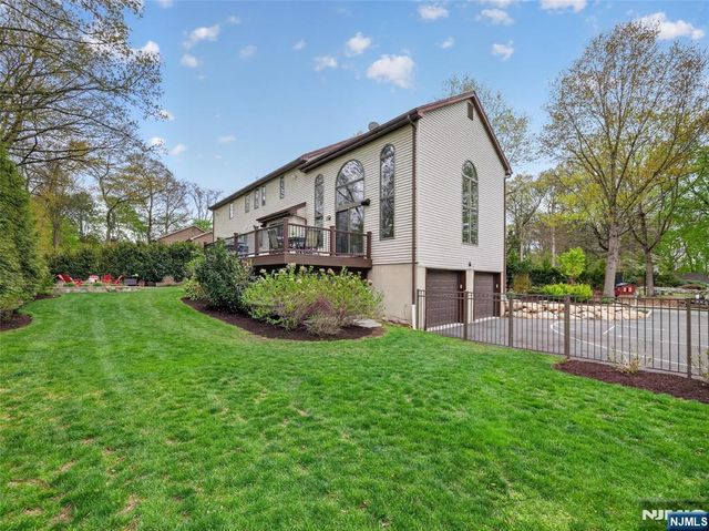 5 Sycamore Court, Ramsey, NJ 07446