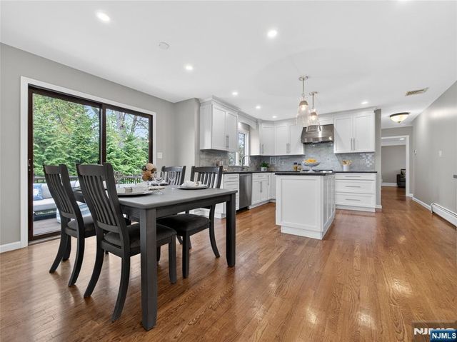 5 Sycamore Court, Ramsey, NJ 07446