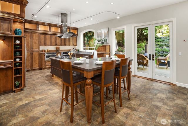 16290 SE 48th Drive, Bellevue, WA 98006