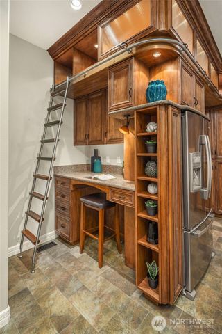 16290 SE 48th Drive, Bellevue, WA 98006