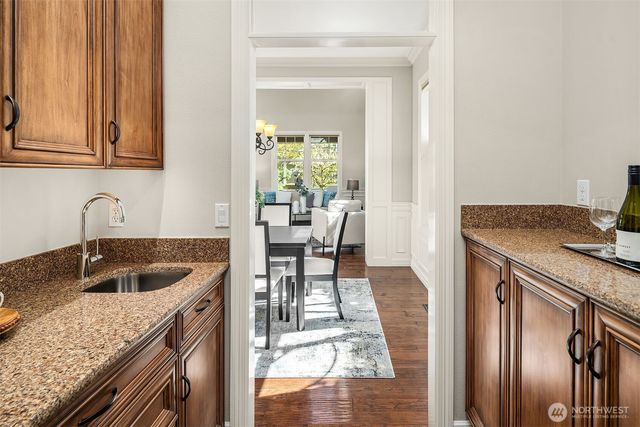 16290 SE 48th Drive, Bellevue, WA 98006