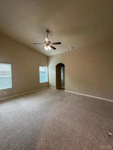 3107 W Oriole Avenue, Visalia, CA 93291