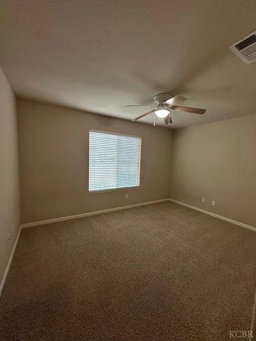 3107 W Oriole Avenue, Visalia, CA 93291