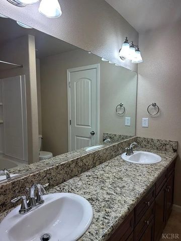 3107 W Oriole Avenue, Visalia, CA 93291