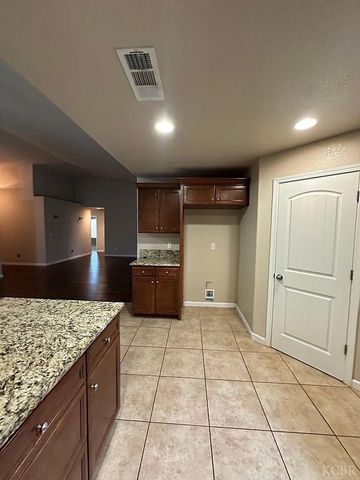 3107 W Oriole Avenue, Visalia, CA 93291