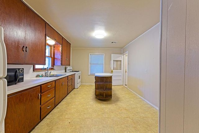 903 E Eufaula Street, Norman, OK 73071