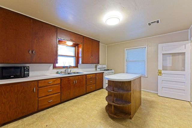 903 E Eufaula Street, Norman, OK 73071