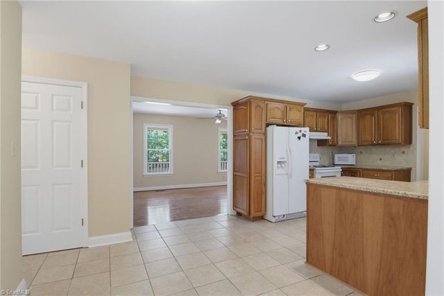 2301 Old US Highway 421 E, Yadkinville, NC 27055
