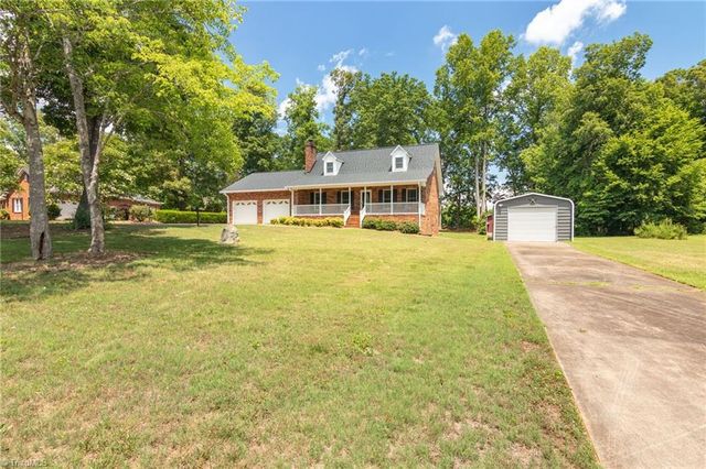 2301 Old US Highway 421 E, Yadkinville, NC 27055