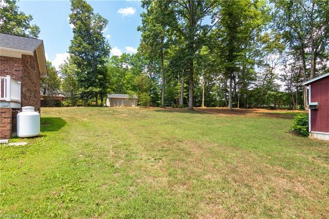 2301 Old US Highway 421 E, Yadkinville, NC 27055