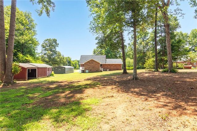 2301 Old US Highway 421 E, Yadkinville, NC 27055