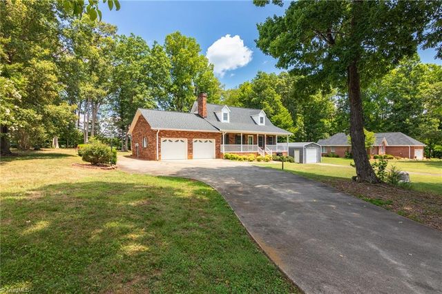 2301 Old US Highway 421 E, Yadkinville, NC 27055