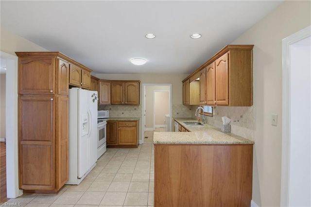 2301 Old US Highway 421 E, Yadkinville, NC 27055